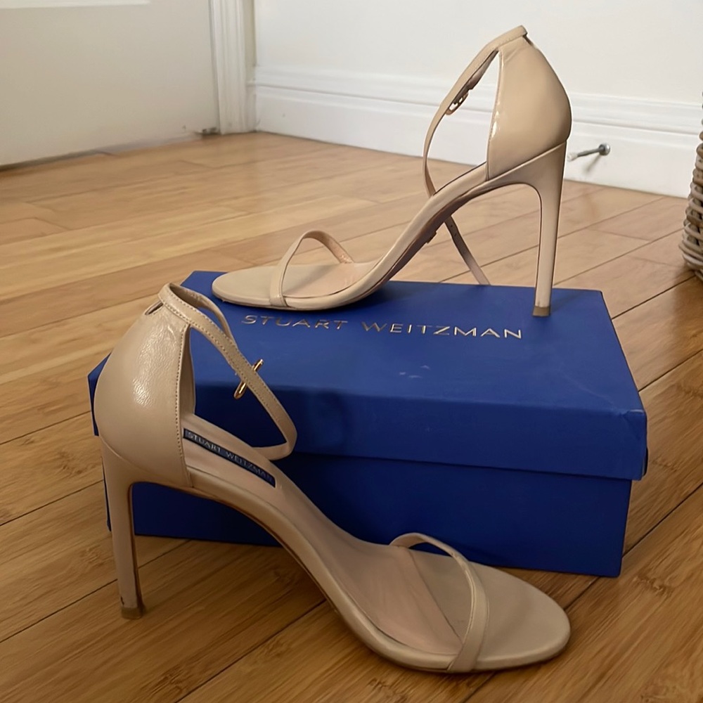 Stuart Weitzman nude heels 9.5